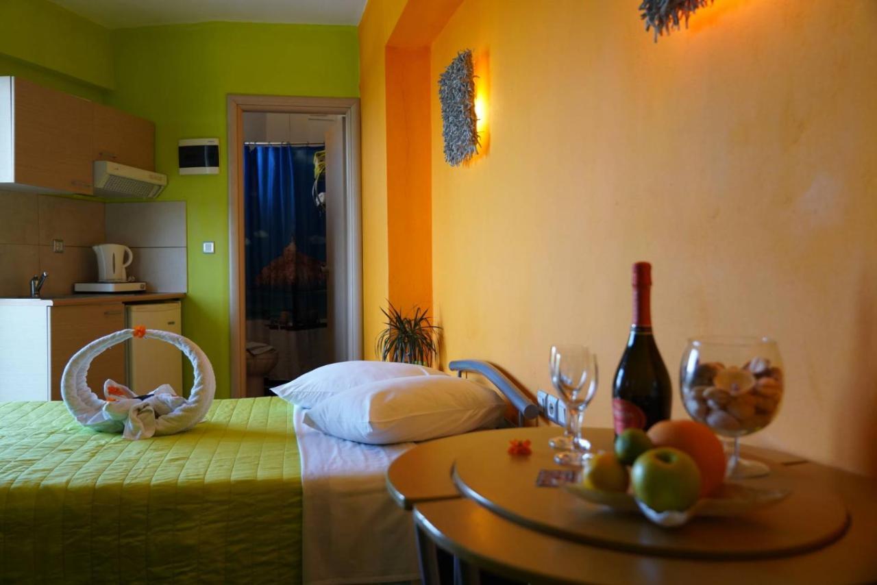 Lilalo Ηotel Paralía Buitenkant foto
