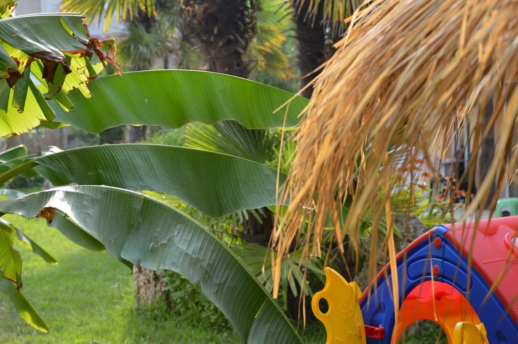 Lilalo Ηotel Paralía Buitenkant foto