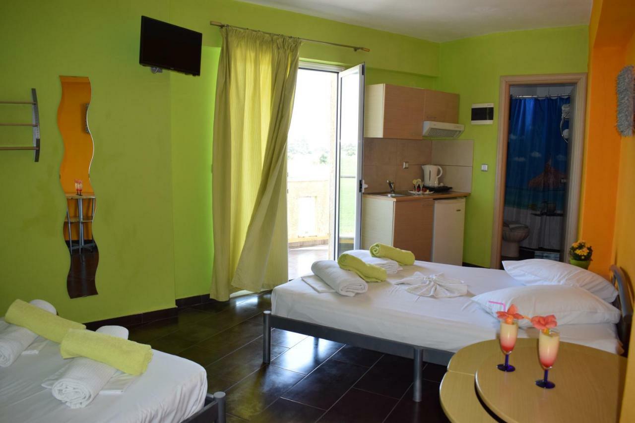 Lilalo Ηotel Paralía Buitenkant foto