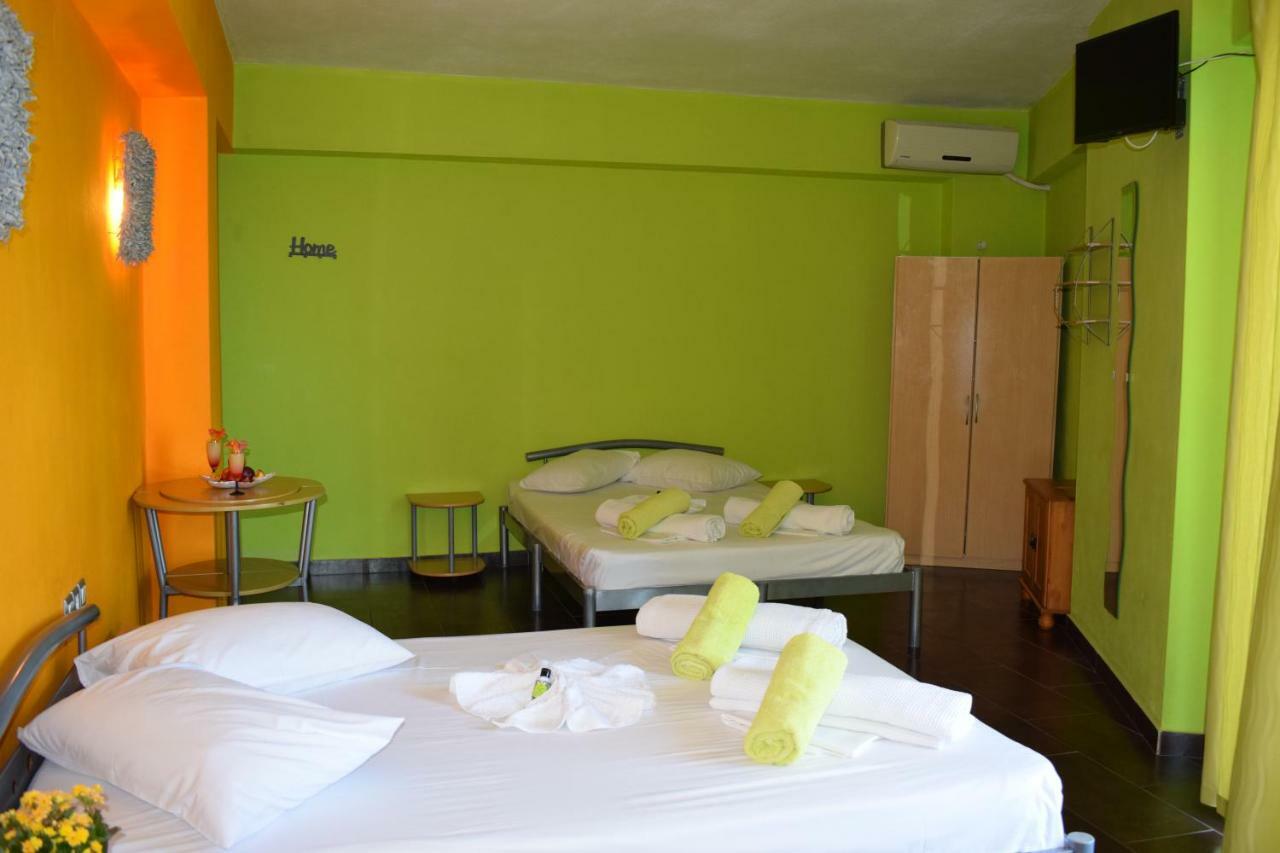 Lilalo Ηotel Paralía Buitenkant foto