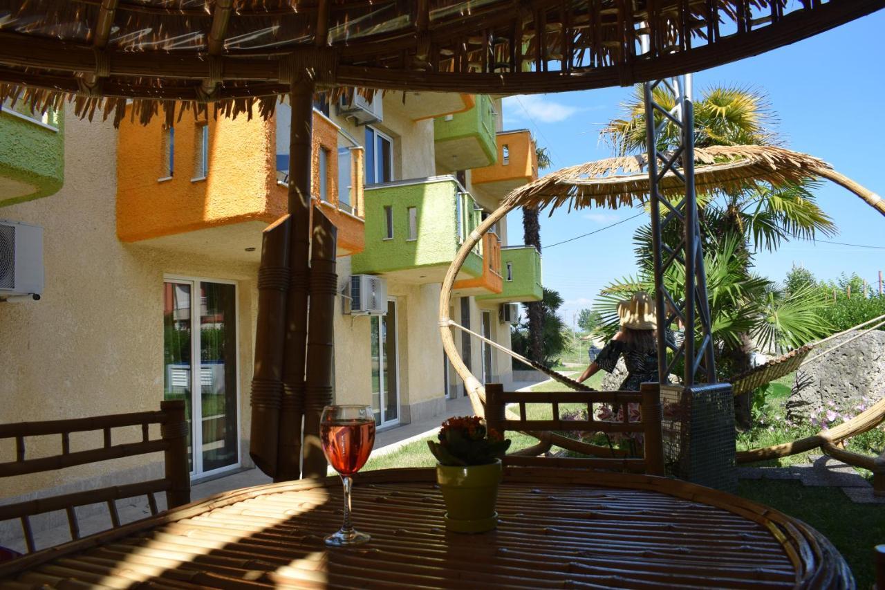 Lilalo Ηotel Paralía Buitenkant foto